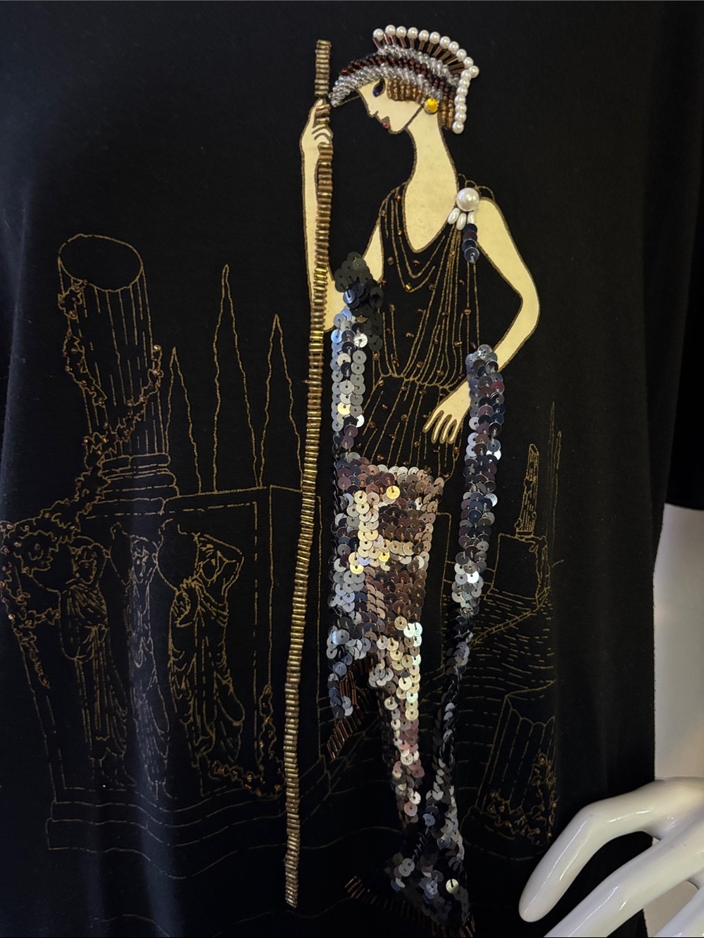 Black Sequin Embellished Graphic Women's Sweatshirt - Picture 2 of 11